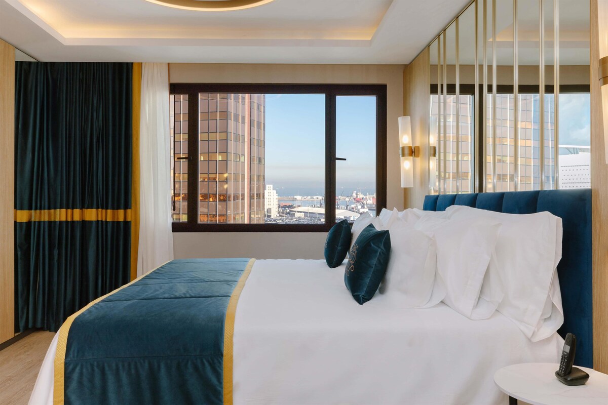 Ropa de cama de alta calidad y minibar 