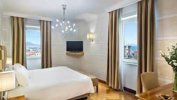 Minibar, in-room safe, desk, soundproofing
