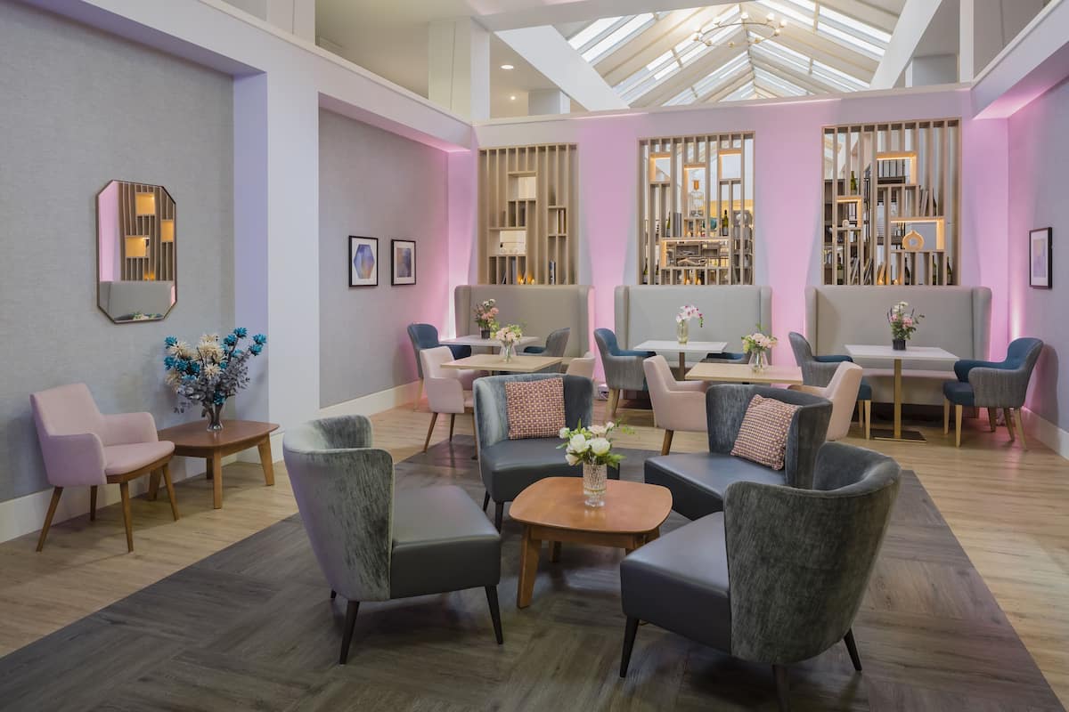 hot tub, body treatments, hot stone massages, deep-tissue massages