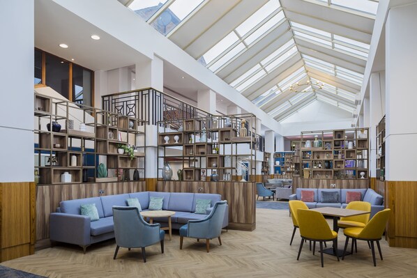 Coin salon dans le hall