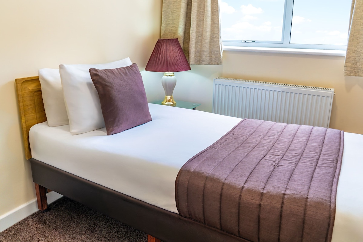 Standard Single Room | Desk, iron/ironing board (on request), WiFi (free), alarm clocks
