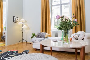 Suite Large | 1 bedroom, premium bedding, minibar, in-room safe