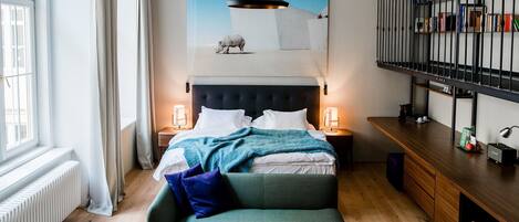 Suite Large | Premium bedding, minibar, in-room safe, individually decorated