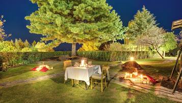 Hi ha 3 restaurants amb plats de cuina pakistanesa