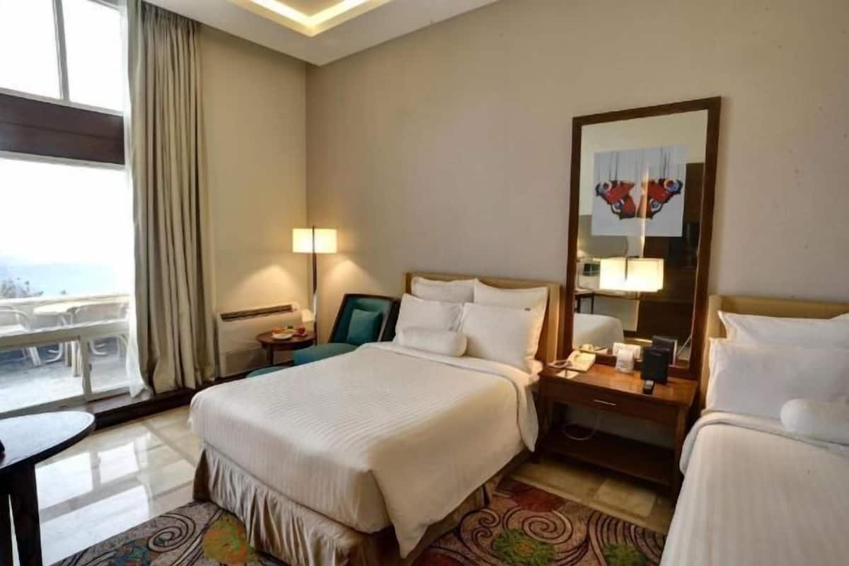 1 bedroom, minibar, in-room safe, desk
