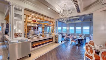 3 Restaurants, Frühstück, Mittagessen, Abendessen, pakistanische Küche