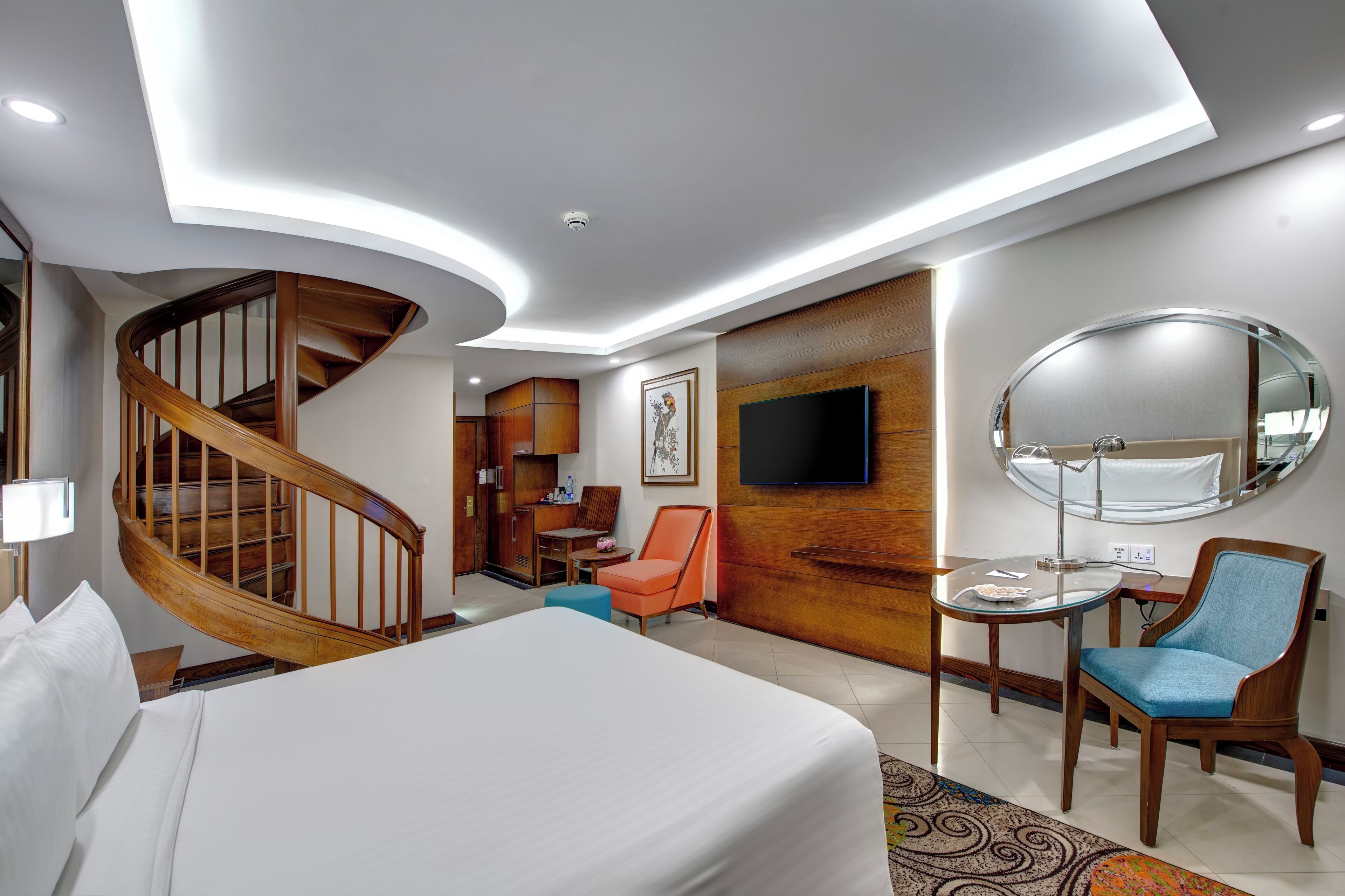 Dúplex | Minibar, caja de seguridad en la habitación y escritorio 