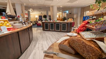 Dagelijks ontbijtbuffet (EUR 16.5 per persoon)
