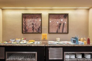 Daily buffet breakfast for a fee - Crisol Almirante Bonifaz (Burgos)