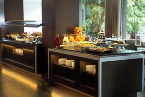 Daily buffet breakfast (EUR 24 per person)
