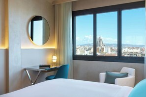 Superior Room, 1 King Bed (Sagrada Familia View) | City view