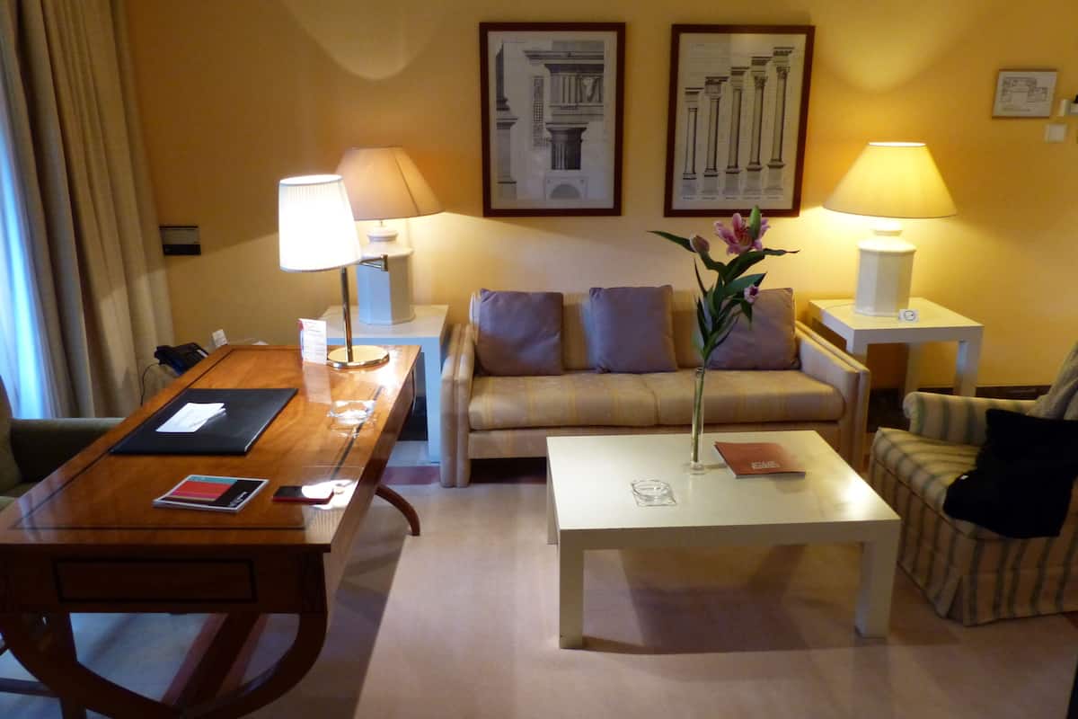 1 Schlafzimmer, hochwertige Bettwaren, Minibar, Zimmersafe