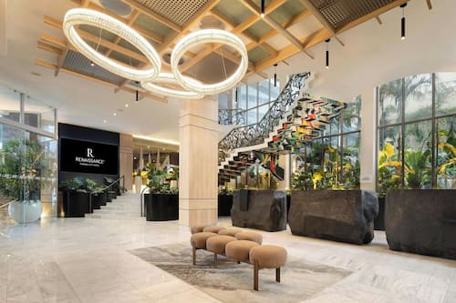 Lounge dans le hall