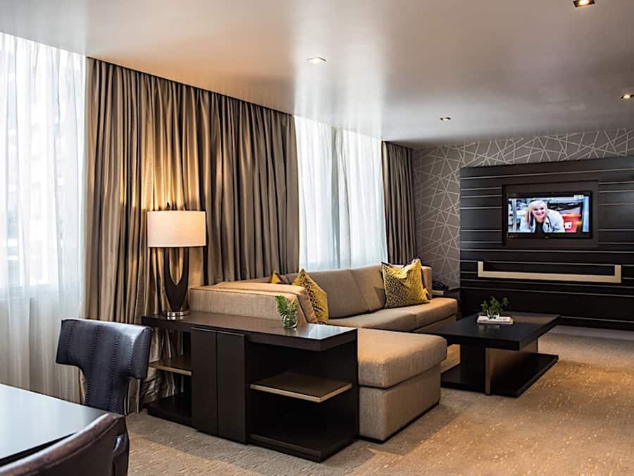 40-inch Smart TV with cable channels, TV