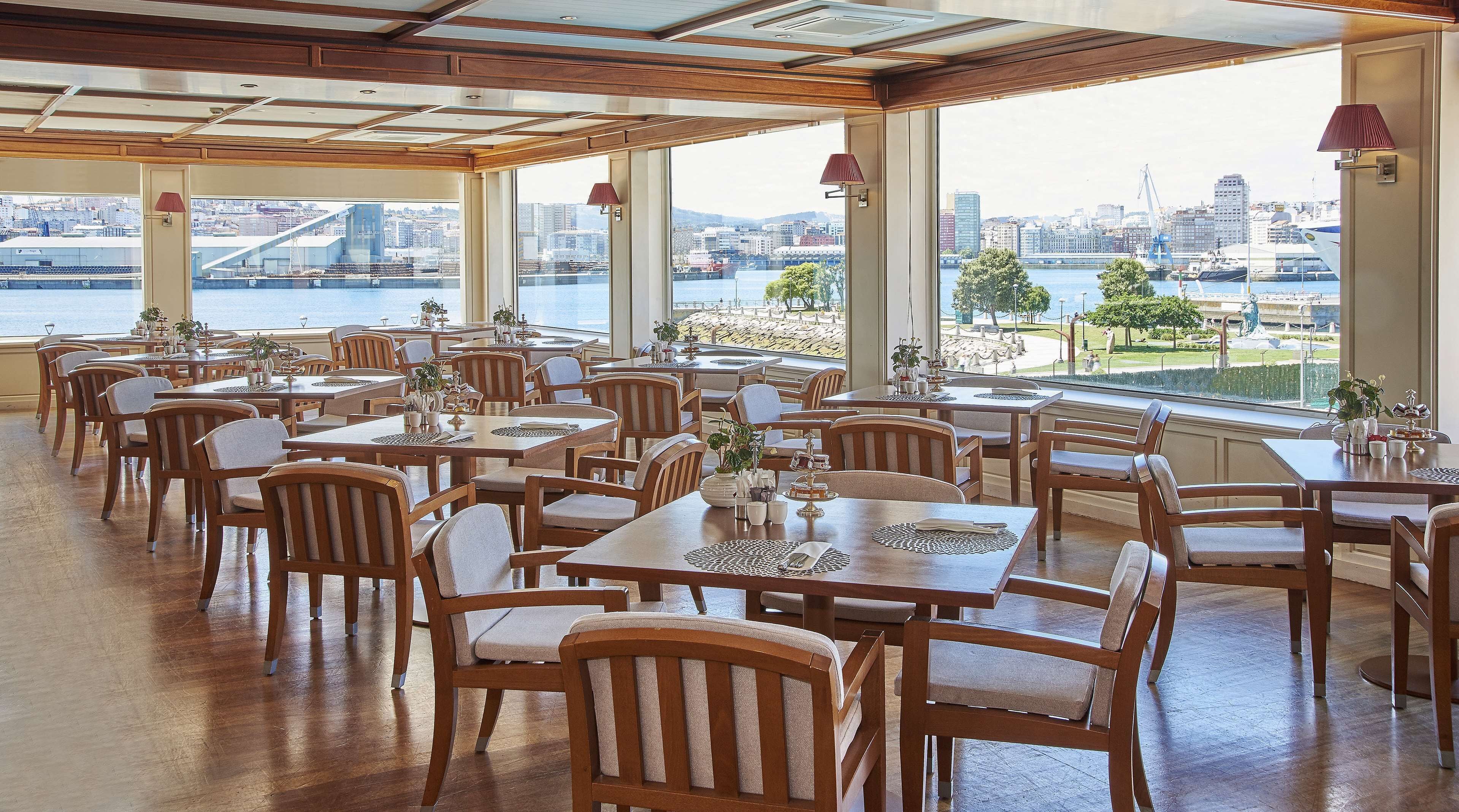 Spécialités Cuisine internationale, vue sur la mer 