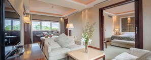 1 bedroom, minibar, in-room safe, desk