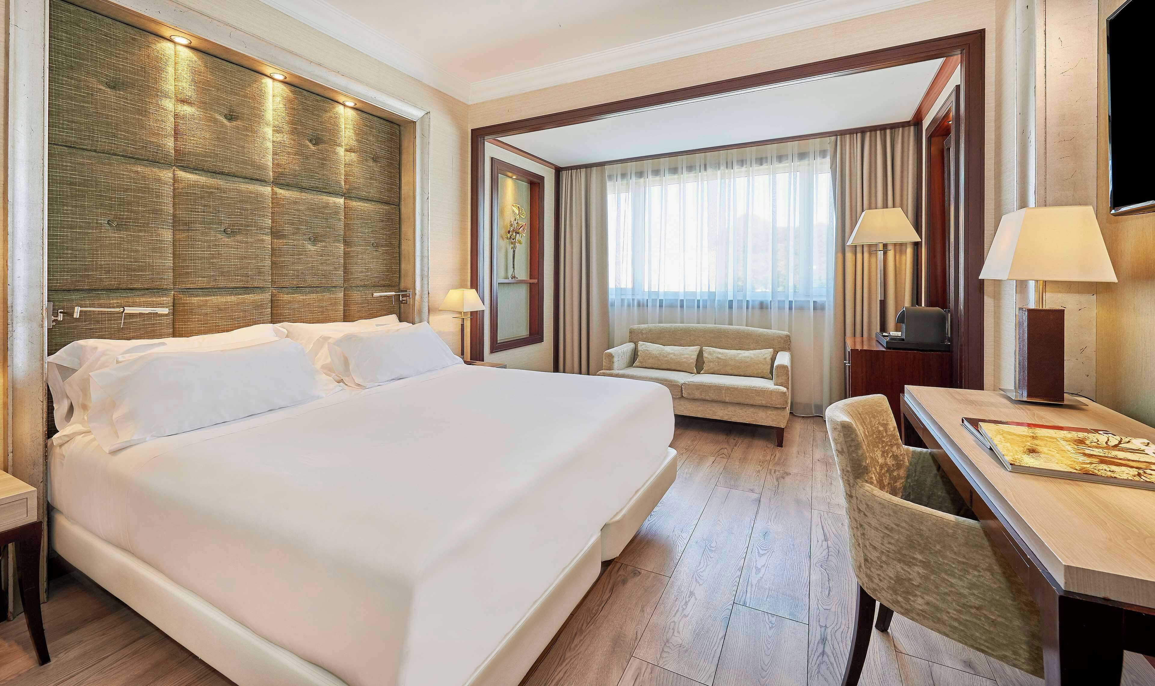 Minibar, in-room safe, desk, blackout drapes