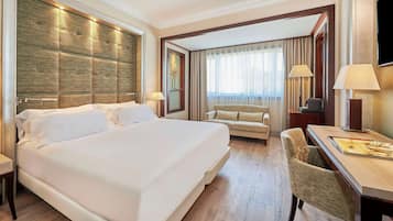 Minibar, in-room safe, desk, blackout drapes