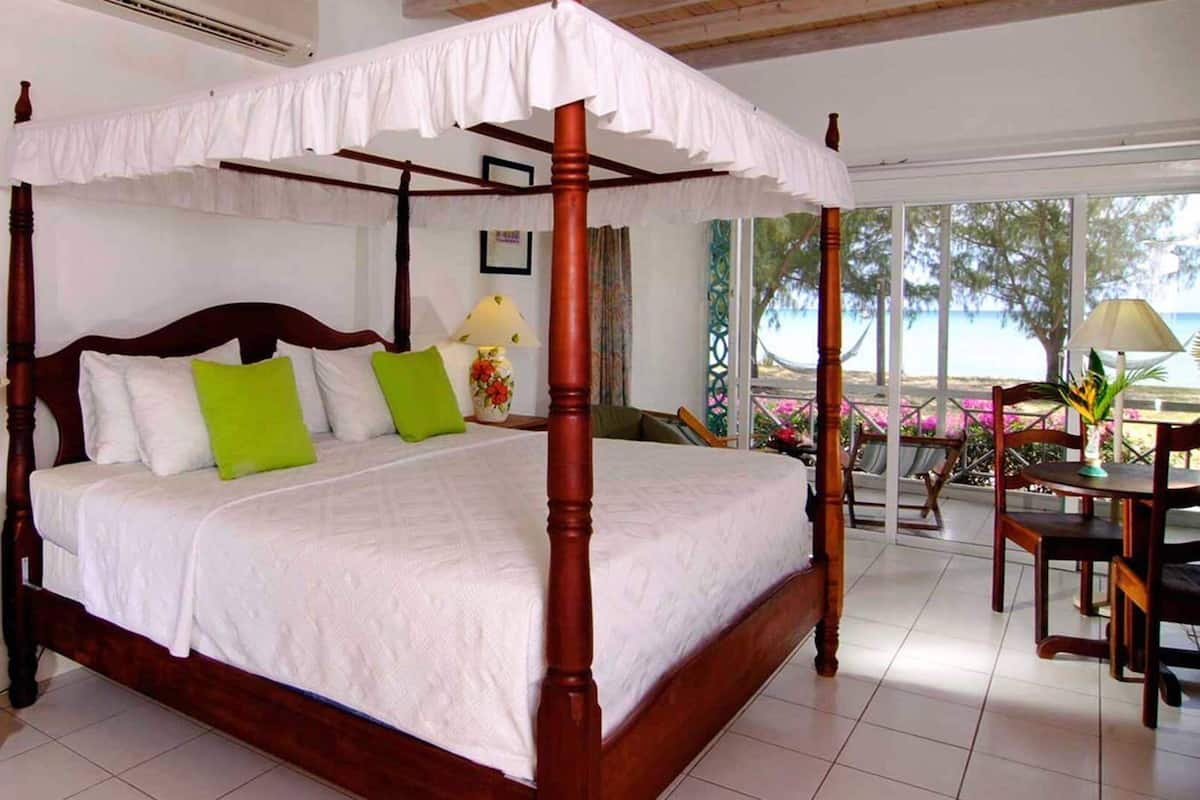 Ropa de cama de alta calidad y camas con pillow-top