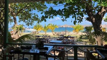 Aperto a colazione, pranzo e cena