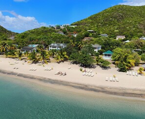 Beach - Oualie Beach Resort (Newcastle)