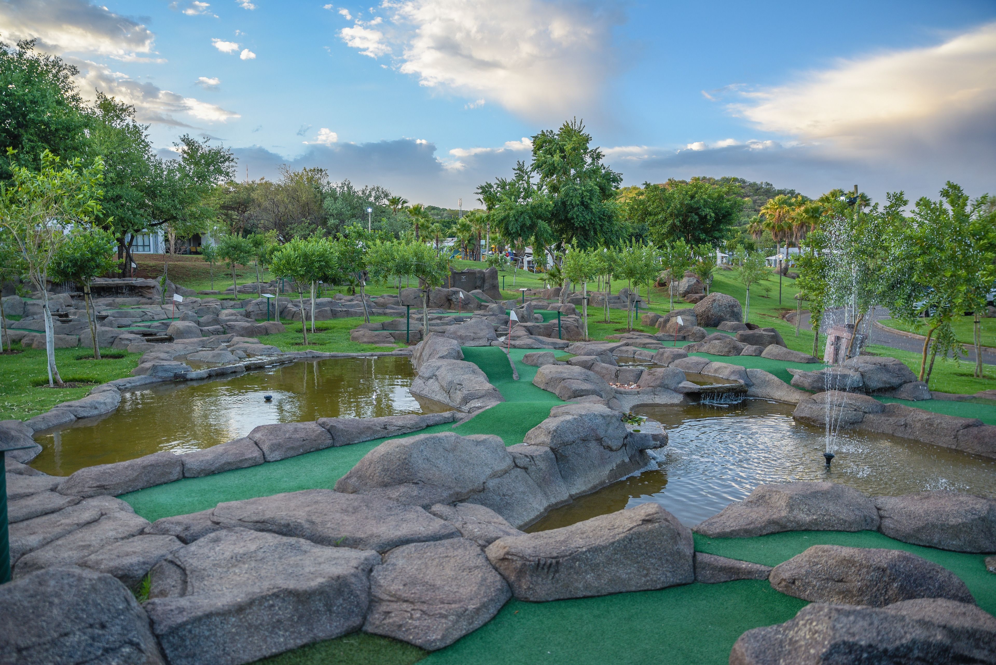 Mini-golf