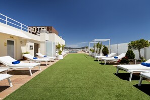 Sundeck