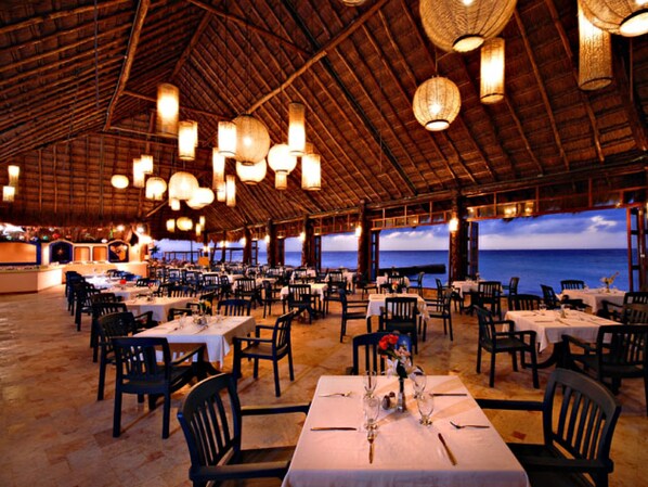 Buffet - El Cozumeleño Beach Resort - All Inclusive (Cozumel)