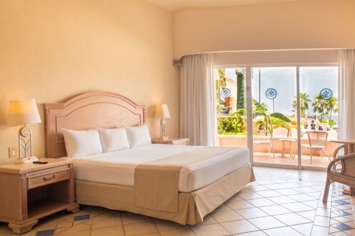 Garden View | In-room safe, laptop workspace, iron/ironing board (on request)