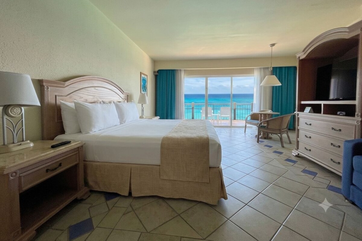 Premium Sky Top Room | In-room safe, laptop workspace, iron/ironing board (on request)