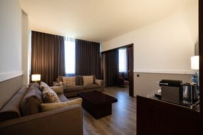 1 bedroom, minibar, in-room safe, desk