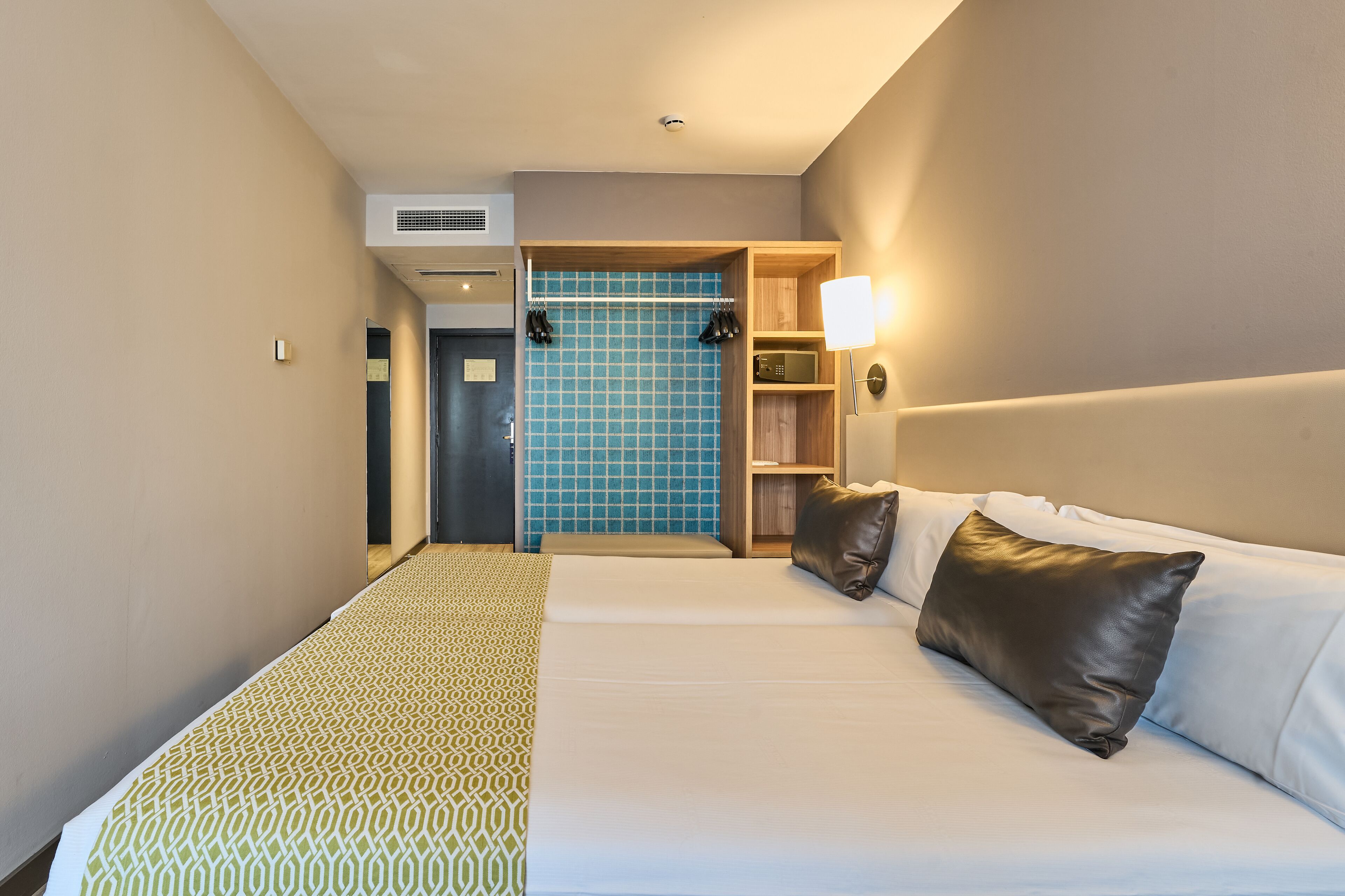 minibar, in-room safe, desk, free wifi