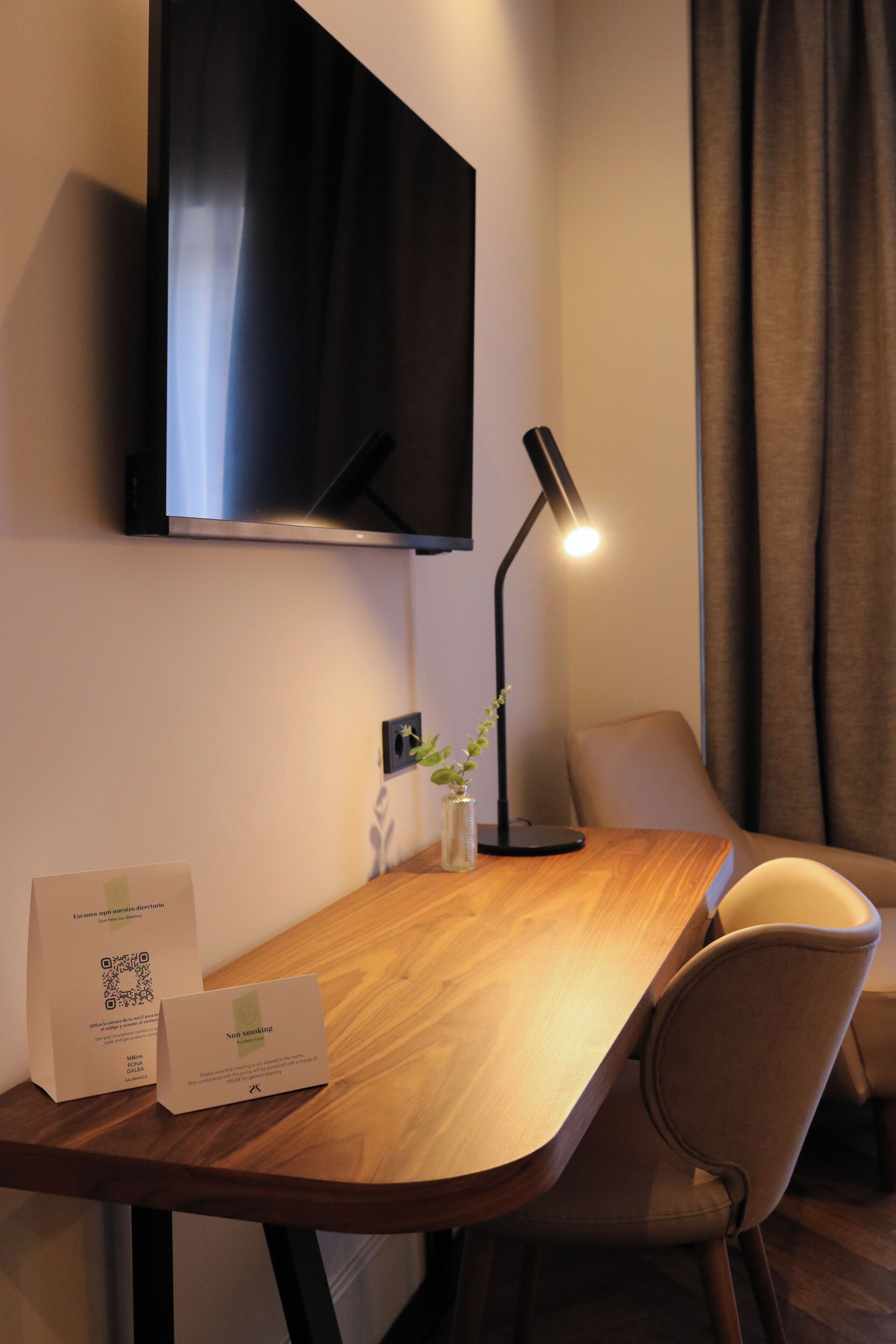 1 bedroom, premium bedding, minibar, in-room safe