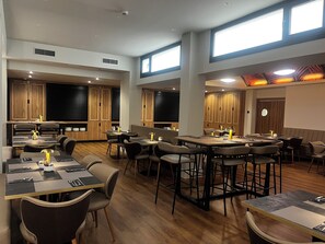 Daily buffet breakfast for a fee - Hotel Silken Rona Dalba (Salamanca)
