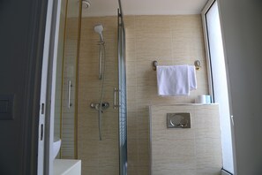 Doppelzimmer | Badezimmer | Haartrockner, Handtücher
