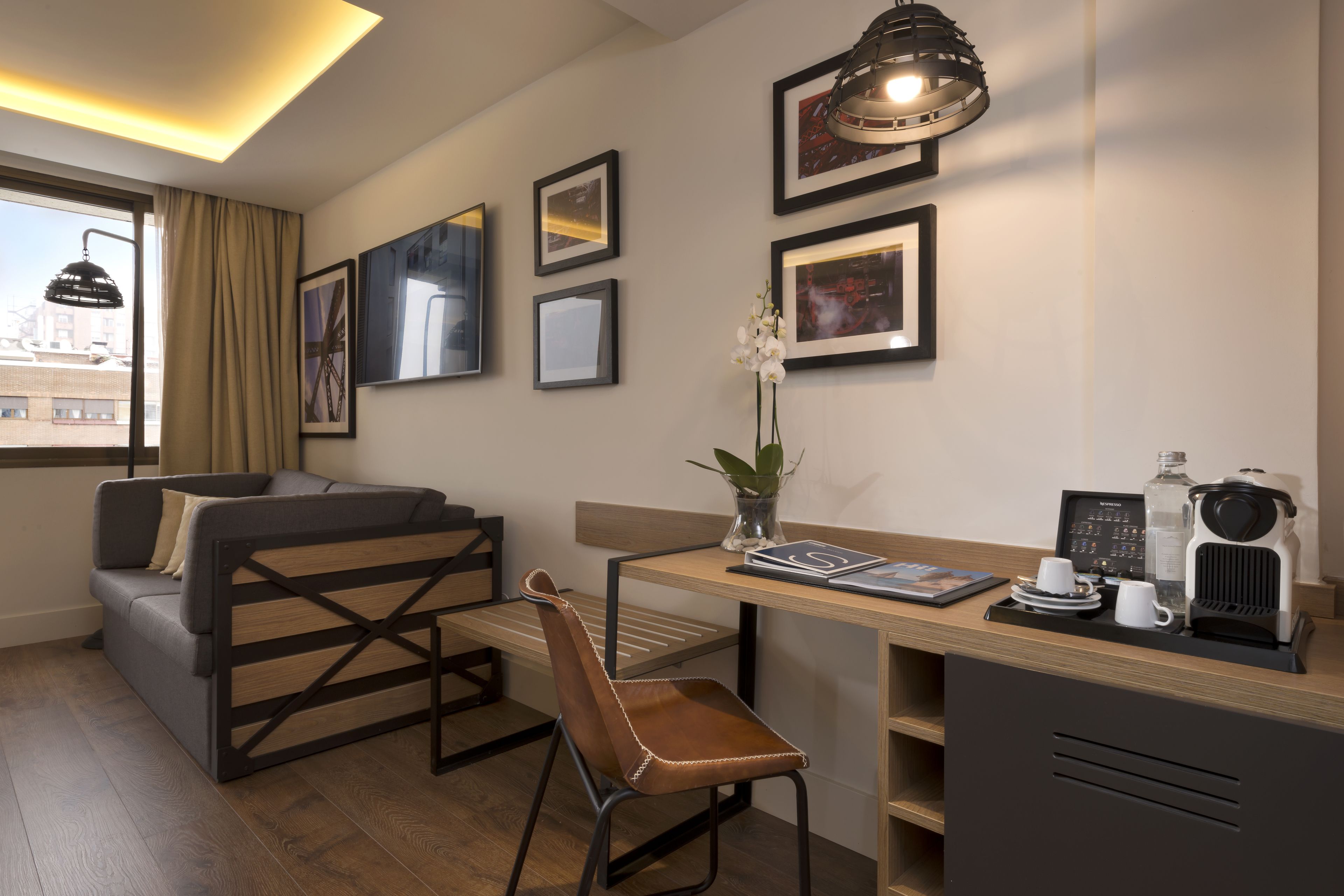 1 bedroom, down duvets, minibar, in-room safe