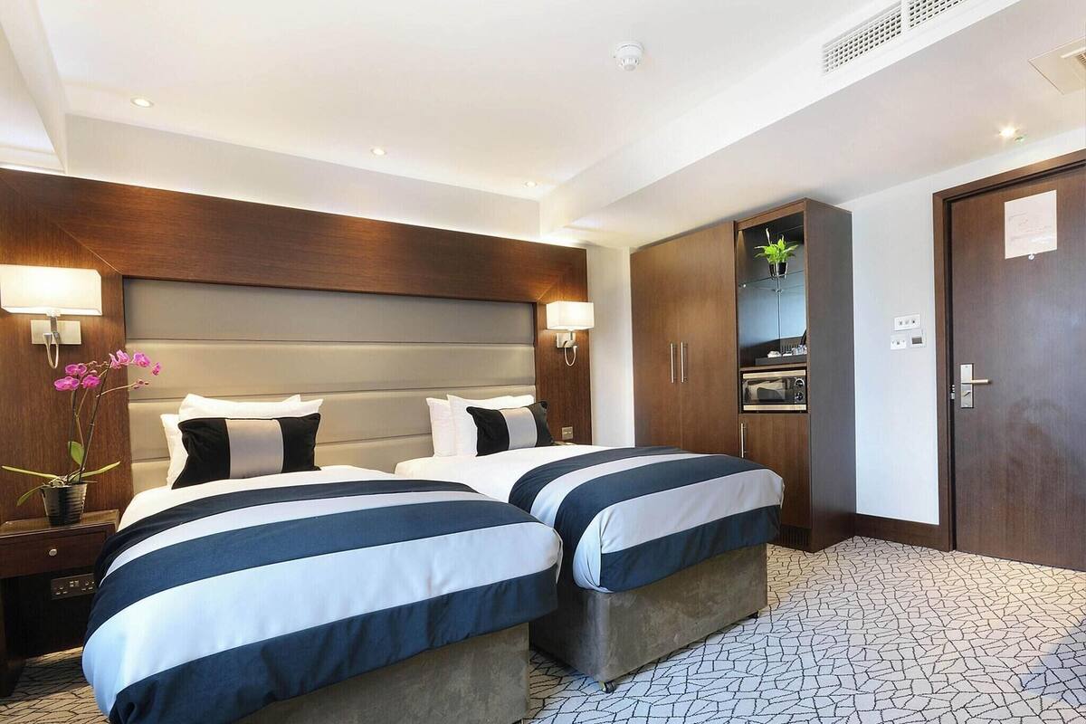 In-room safe, desk, laptop workspace, blackout drapes