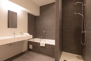 Minibar, in-room safe, desk, iron/ironing board - Hotel Gravensteen (Ghent)
