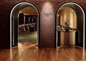 2 Restaurants, Frühstück, Mittagessen, Abendessen, französische Küche