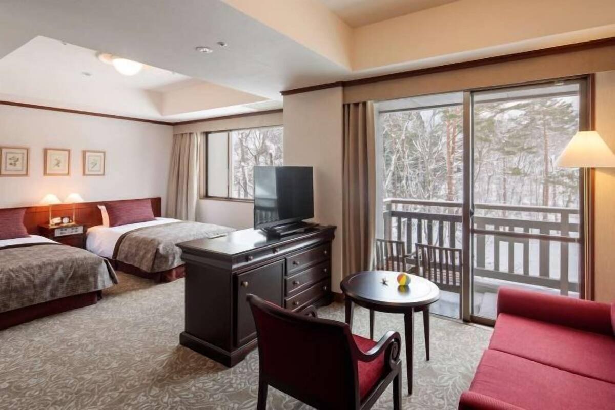 Down comforters, in-room safe, individually decorated