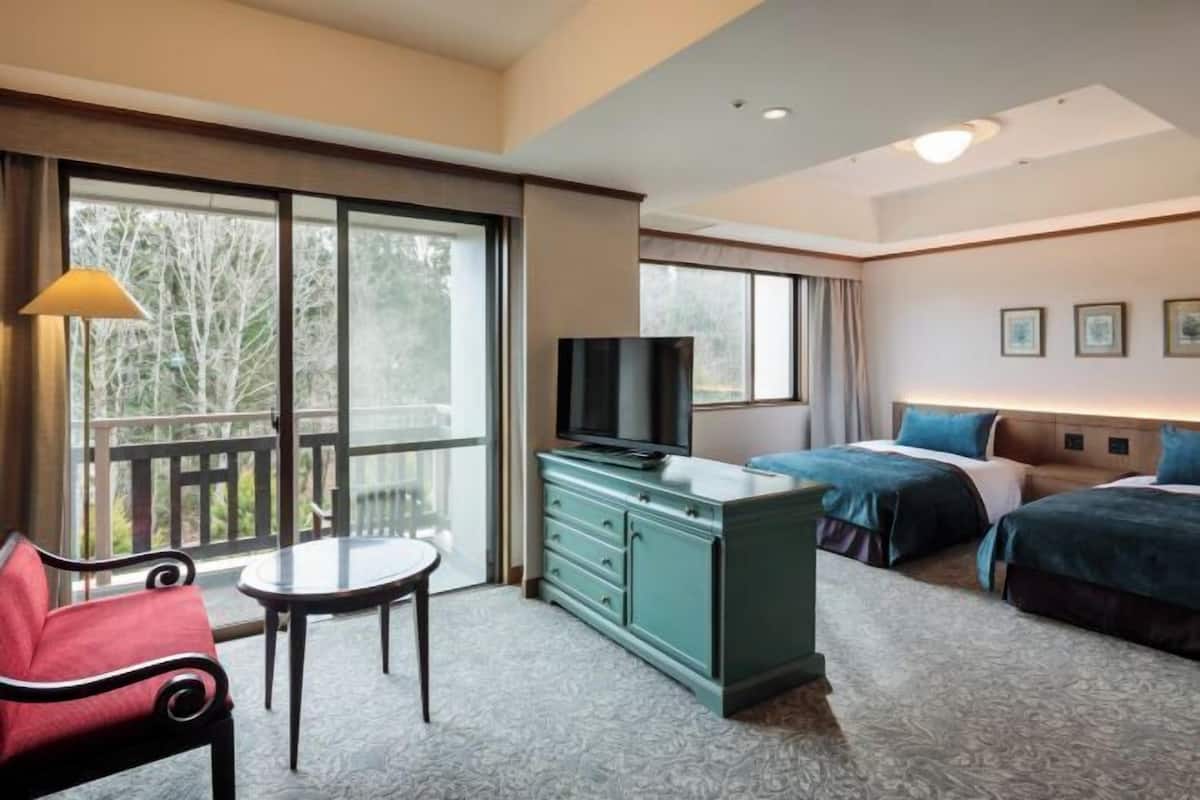 Down comforters, in-room safe, individually decorated