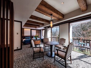 Rom, ikke-røyk (Concept,Arbre,3rd floor,Entrance side) | Dundyner, safe på rommet, individuelt dekorert og individuelt innredet