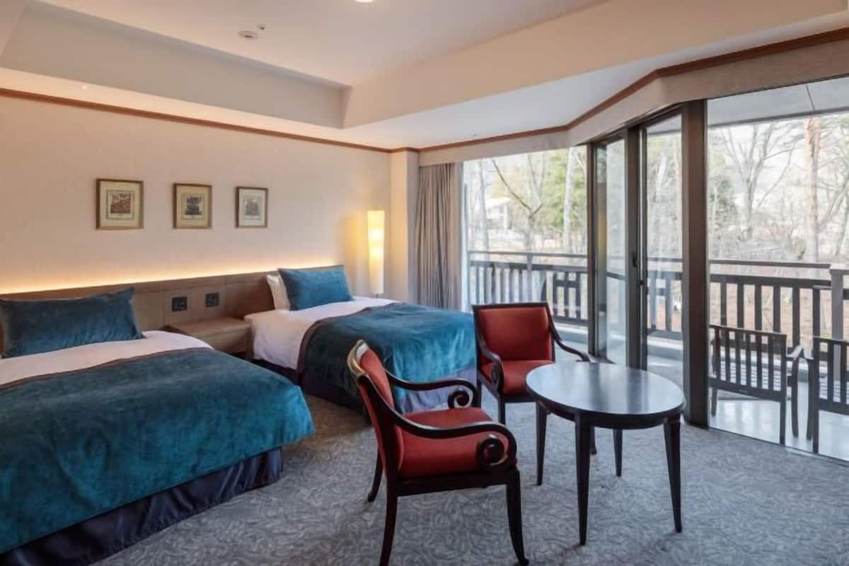 Down comforters, in-room safe, individually decorated
