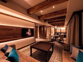 Concept Room "Arbre" (3rd floor) Entrance side, Non Smoking | 1 bedroom, down comforters, in-room safe, individually decorated
