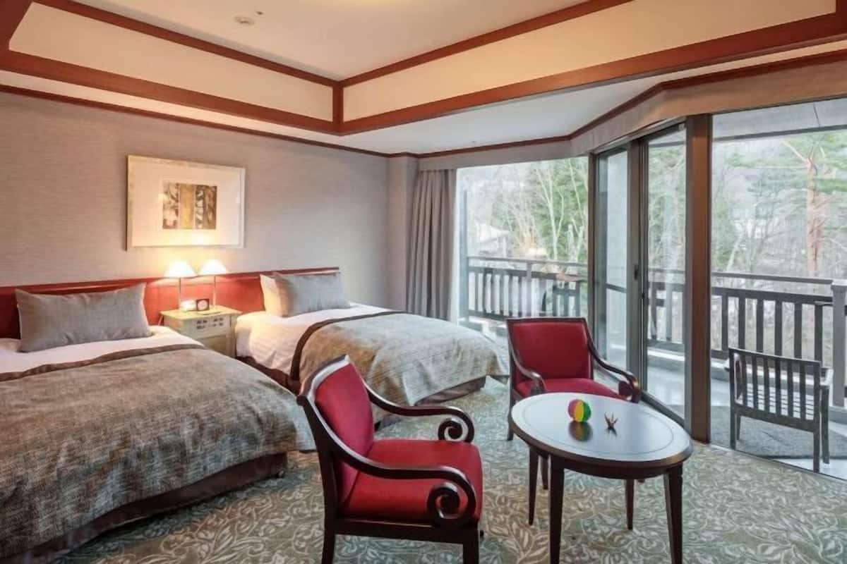 Down duvets, in-room safe, individually decorated