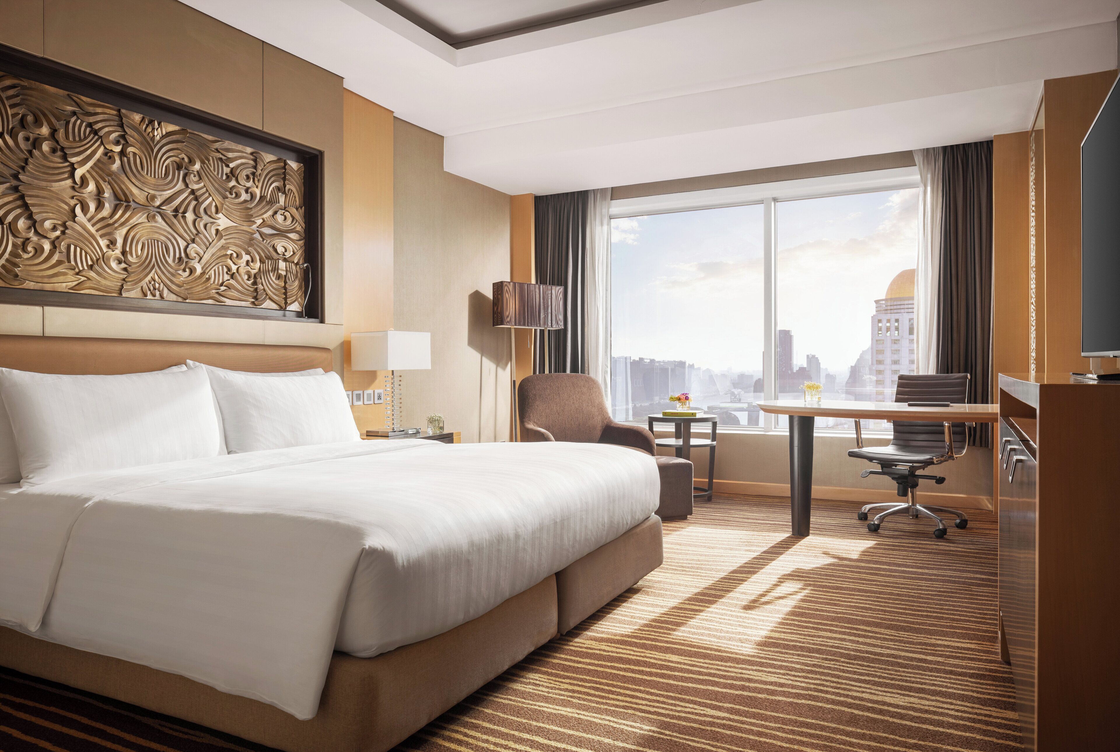 Deluxe Room, 1 King Bed (Grand, Skyline View)