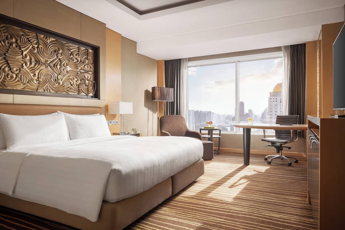 Deluxe Room, 1 King Bed (Grand, Skyline View)