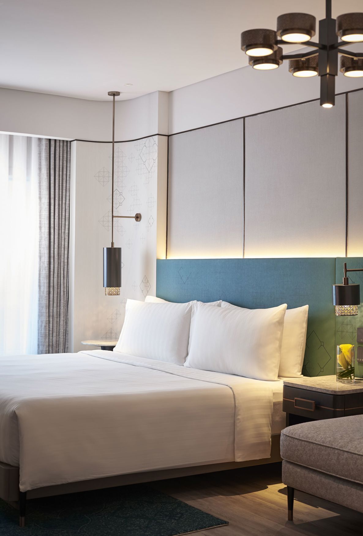 Egyptian cotton sheets, premium bedding, in-room safe, desk