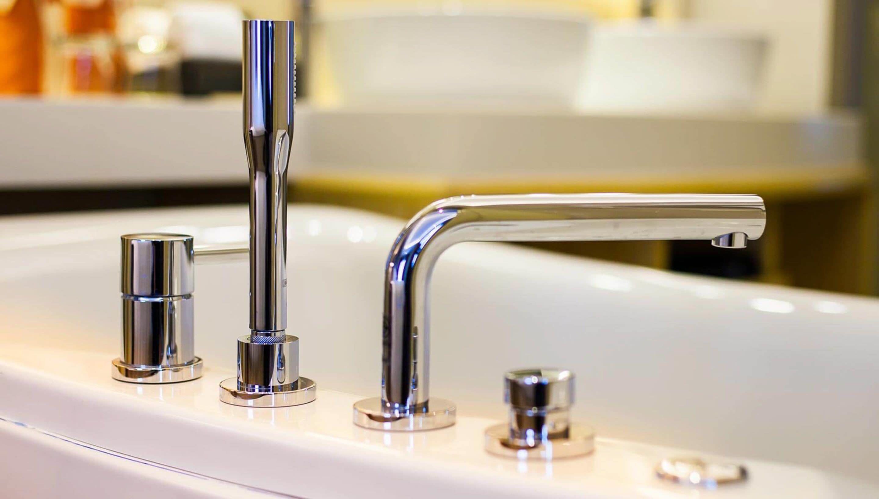 executive suite, 1 bedroom (club) | jetted bathtub