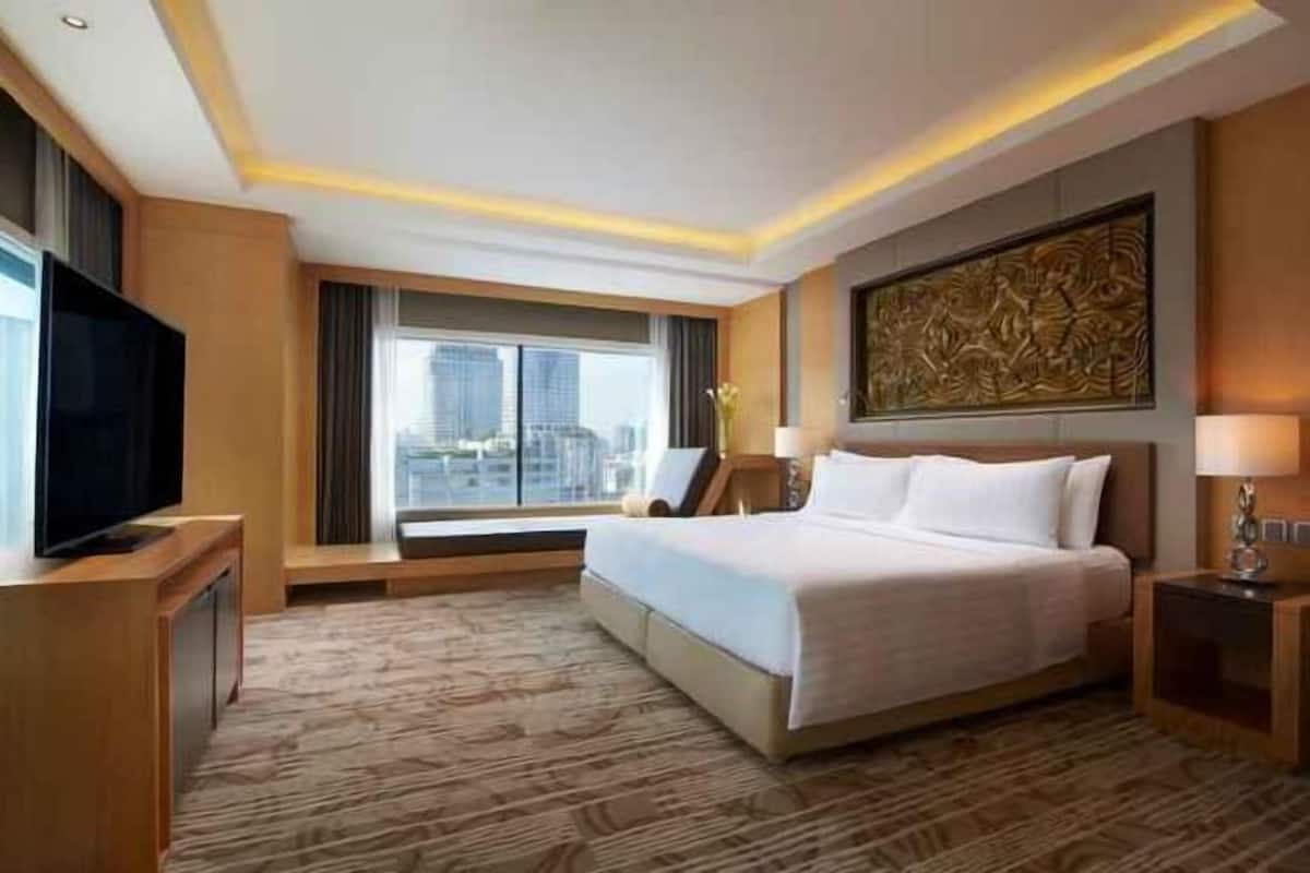 1 bedroom, Egyptian cotton sheets, premium bedding, in-room safe